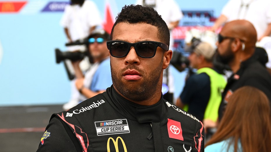 Bubba Wallace retaliates against Alex Bowman following spin out at NASCAR's Chicago Street Course