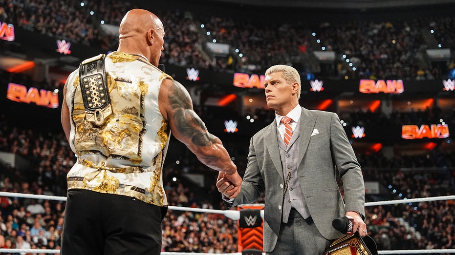 WWE champ Cody Rhodes dishes on The Rock's return, how WrestleMania 40 main event was shaping up thumbnail