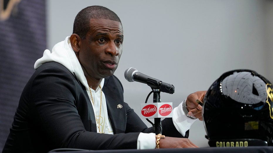 Deion Sanders warns reporters against negative coverage after barring writer from asking questions