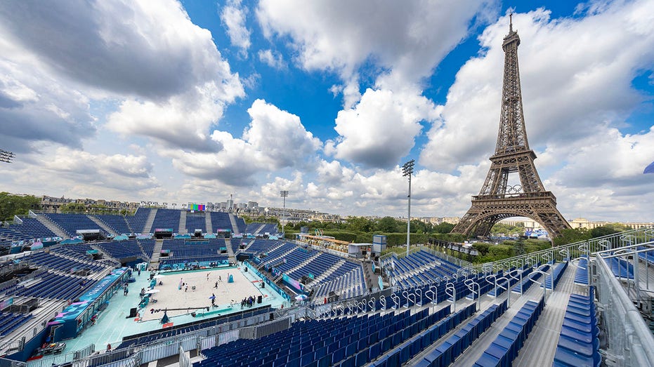 Eiffel Tower beach volleyball venue leaves Olympians in awe: 'Best seat in the house'
