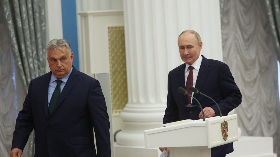 Putin stresses peace only after Ukraine's surrender as Hungary's Orban makes surprise visit to Moscow thumbnail