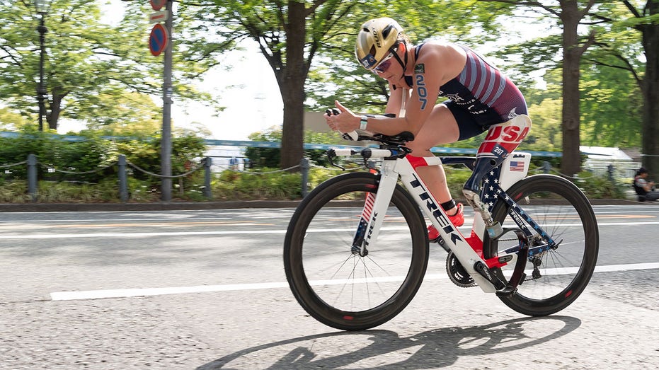 US Paralympian Melissa Stockwell is helping triathletes with physical disabilities reach the starting line