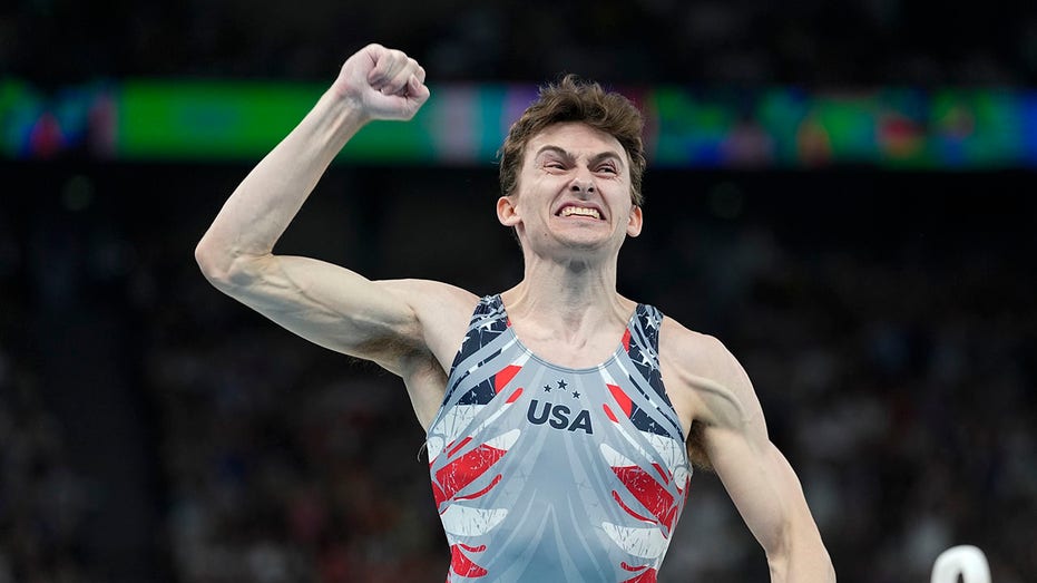 US men's gymnast Stephen Nedoroscik goes viral as he shines on pommel horse: 'American icon'