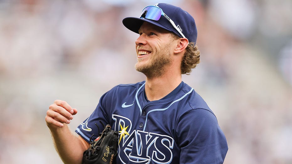 Rays' Taylor Walls performs Trump-inspired celebration after double vs Yankees