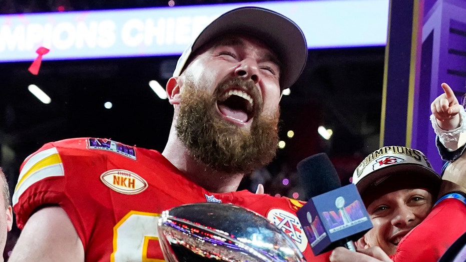 Travis Kelce reveals why he turned down Netflix 'Receiver' show: 'Way over the reality s---' thumbnail