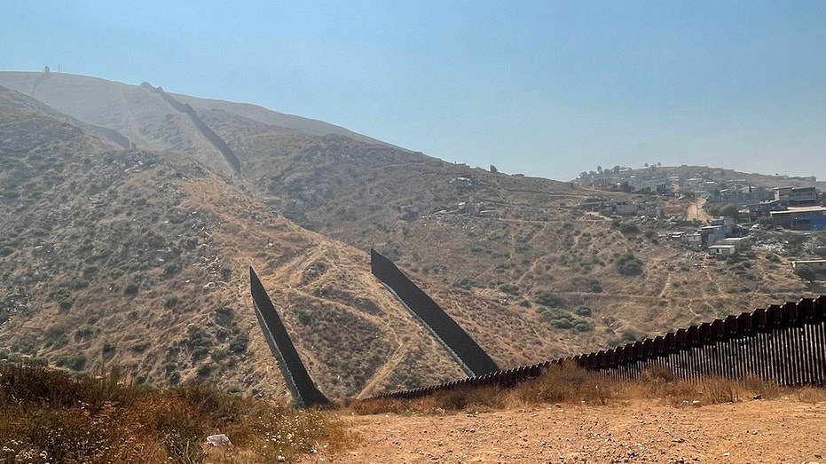 Border wall gap left open after Biden stopped construction frustrates agents: ‘It’s a beacon’