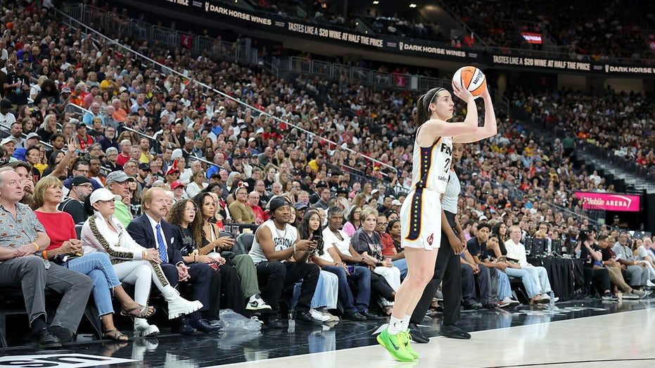 Fever, Caitlin Clark draw historic WNBA crowd in loss to Aces: 'There was just mobs of people' thumbnail