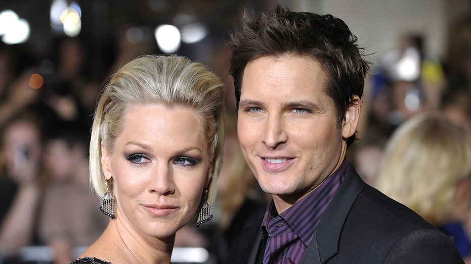 ‘90210′ star Jennie Garth shares ex Peter Facinelli’s big move years after divorce: ‘Officially friends’
