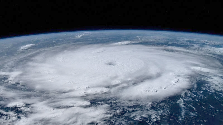 Hurricane Beryl unleashes ‘life-threatening’ storm surge as it hits US and more top headlines