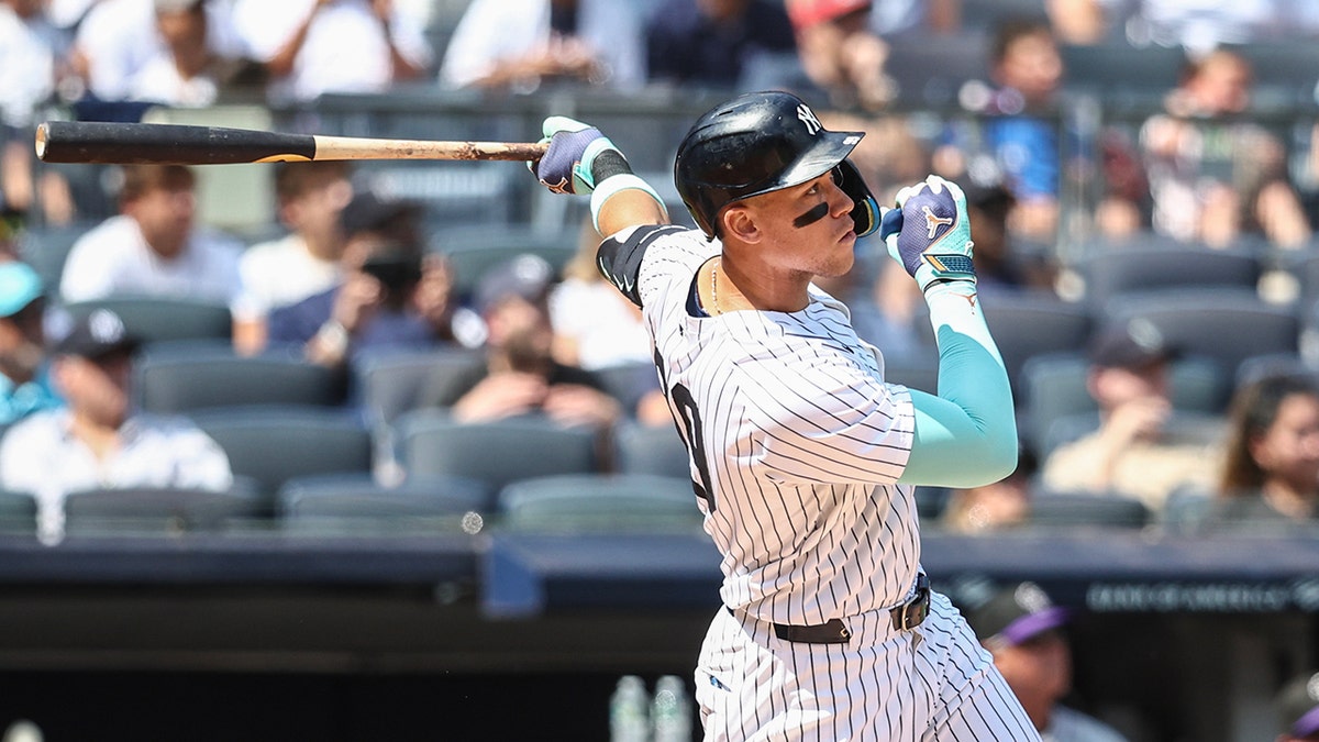 Aaron Judge se balancea