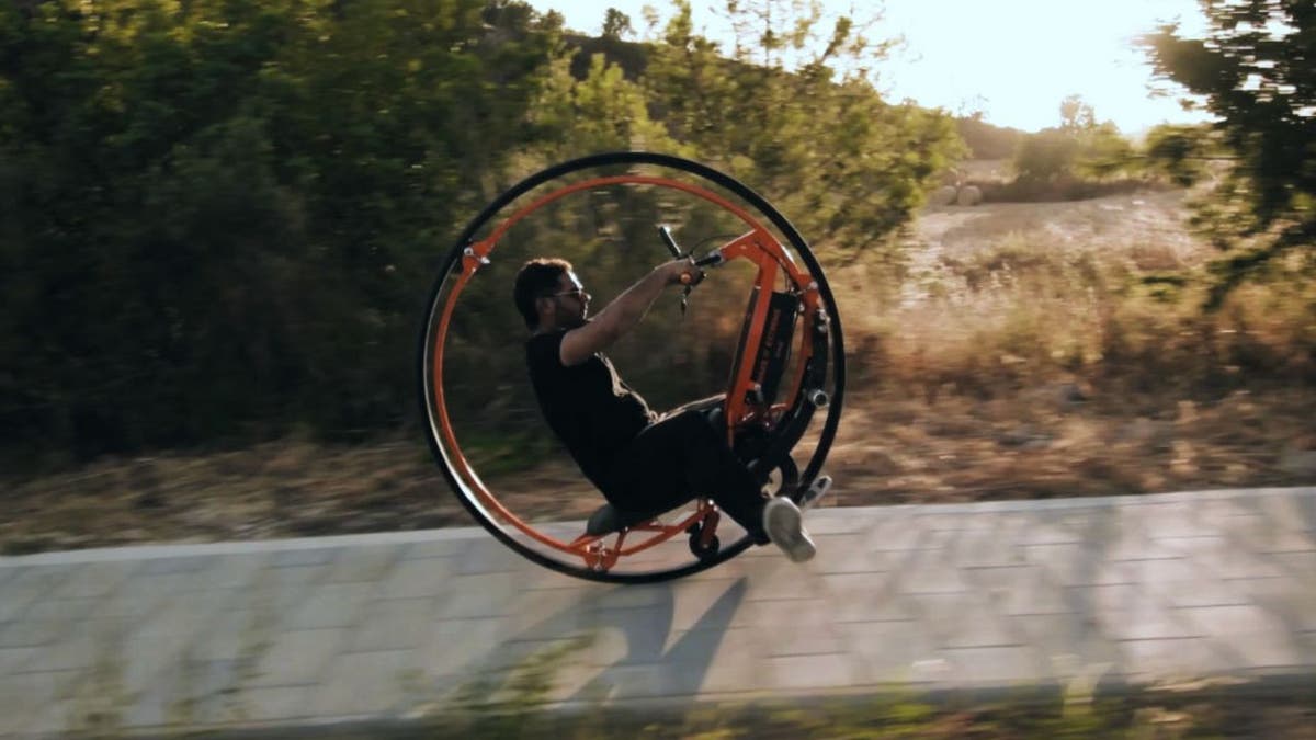 Who came up with this crazy but cool electric monowheel? | Fox News