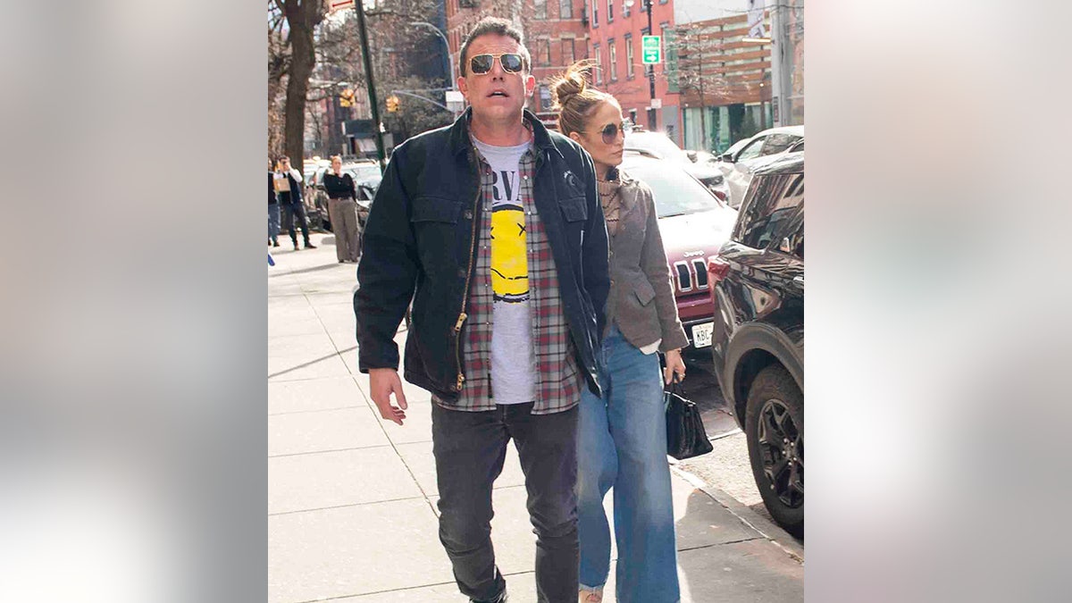 Ben Affleck y Jennifer Lopez pasean por las calles de Nueva York