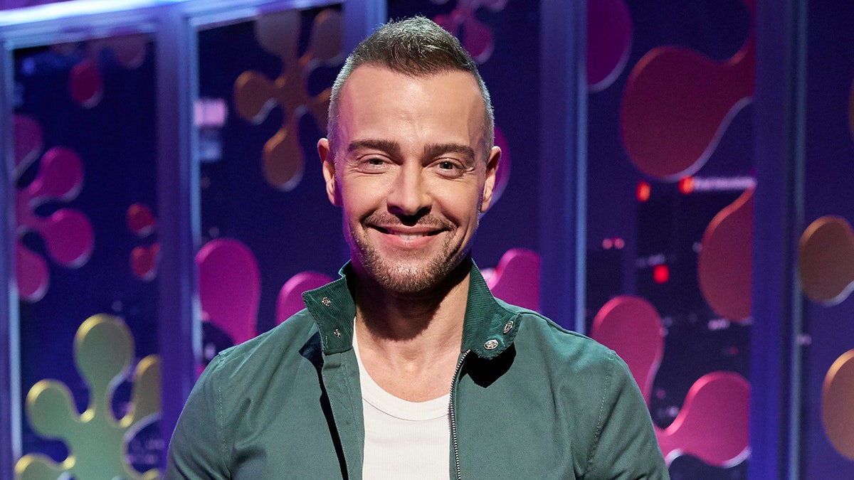 A photo of Joey Lawrence