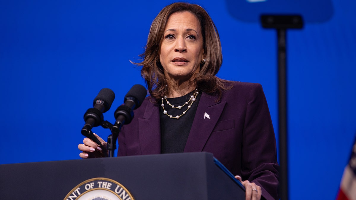 A vice-presidente Kamala Harris discursa na 88ª Convenção Nacional da Federação Americana de Professores