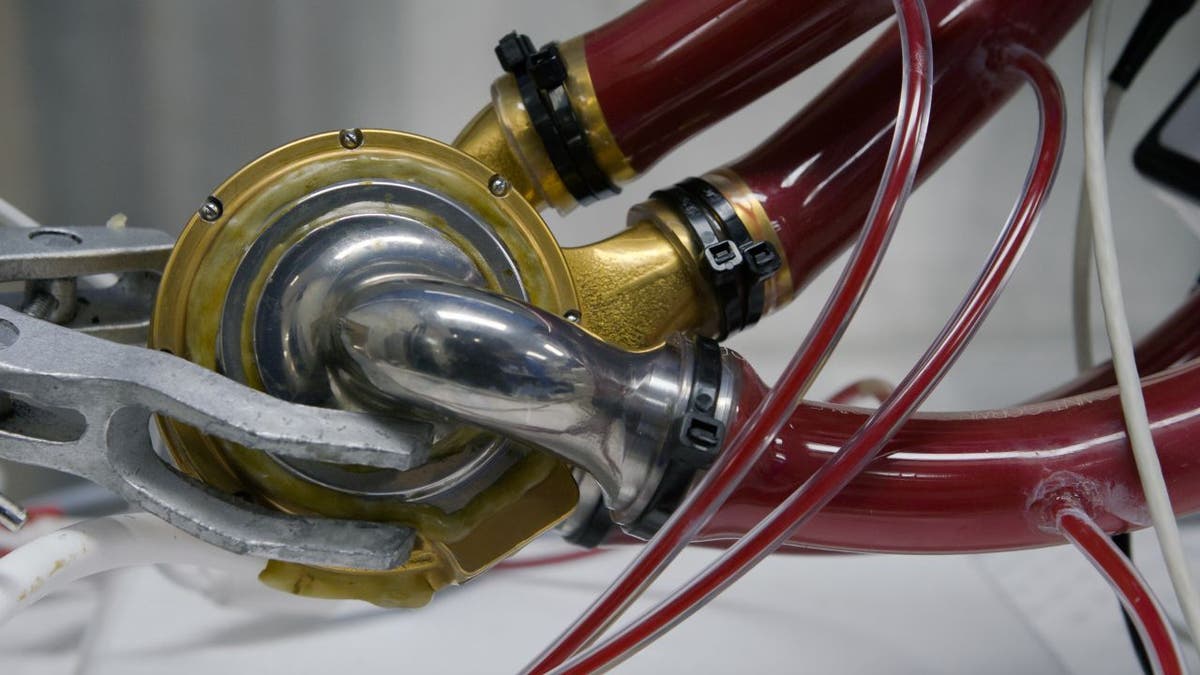 Mechanical artificial heart is using high-speed rail technology to keep patients alive