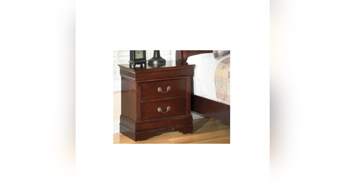 This 19th century-style dresser pulls a room together.?