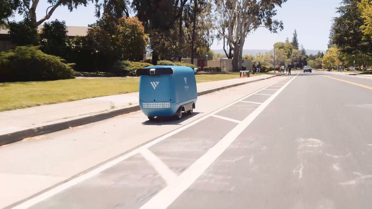 Forget drones: This smart street robot could be the future of local deliveries