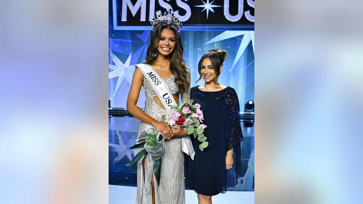 Alma Cooper and Laylah Rose posing together