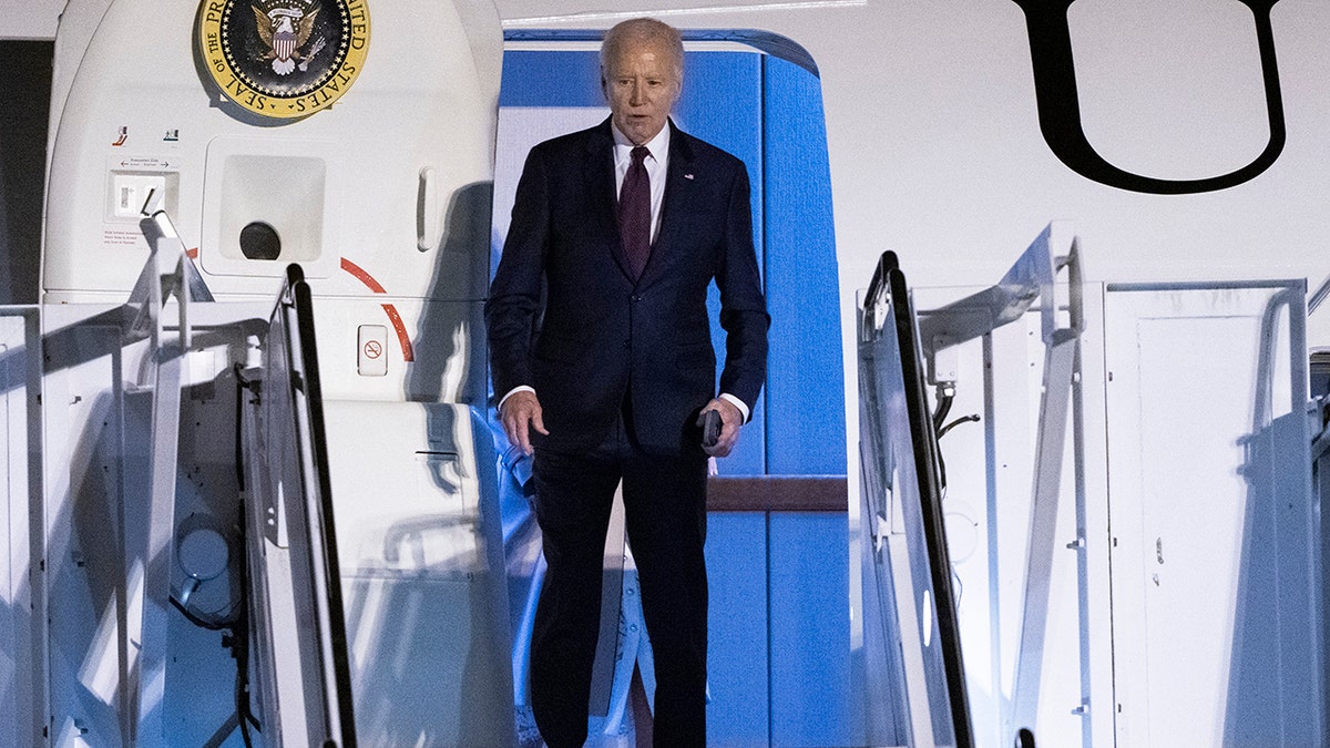 Biden arrives in Delaware