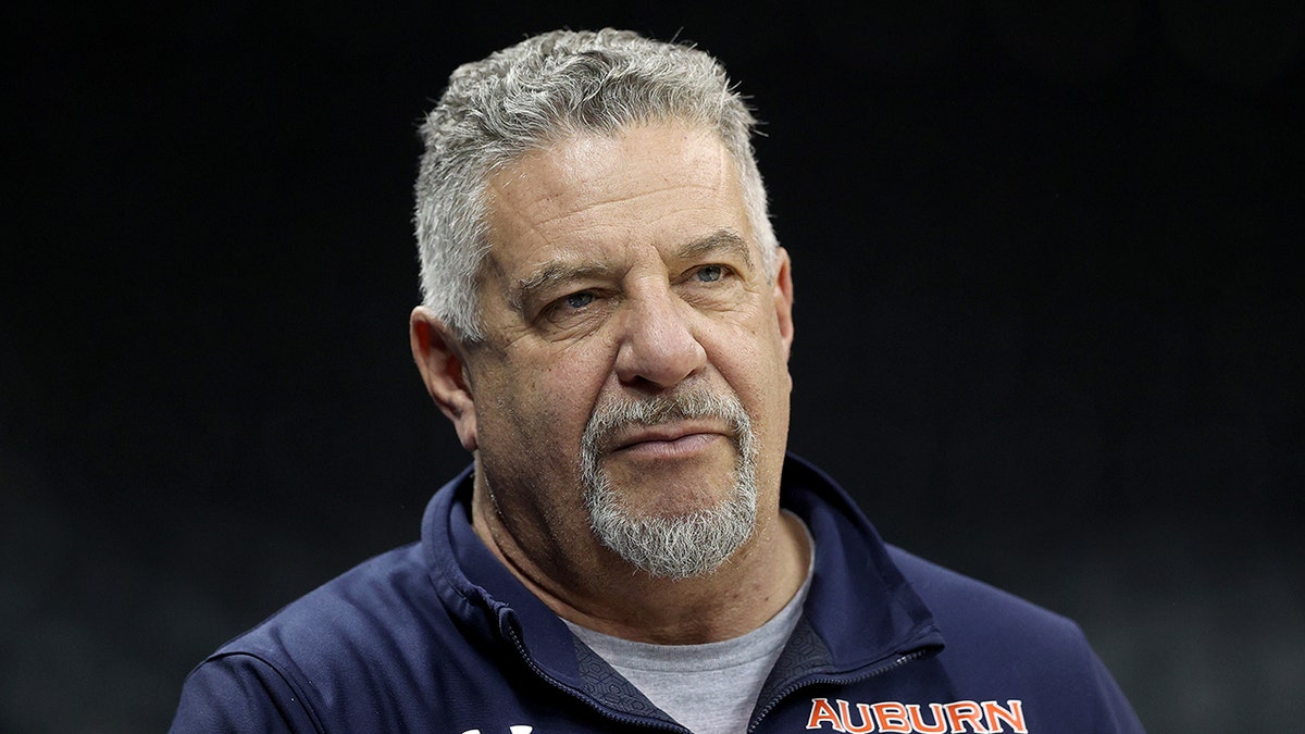 Bruce Pearl looks on court