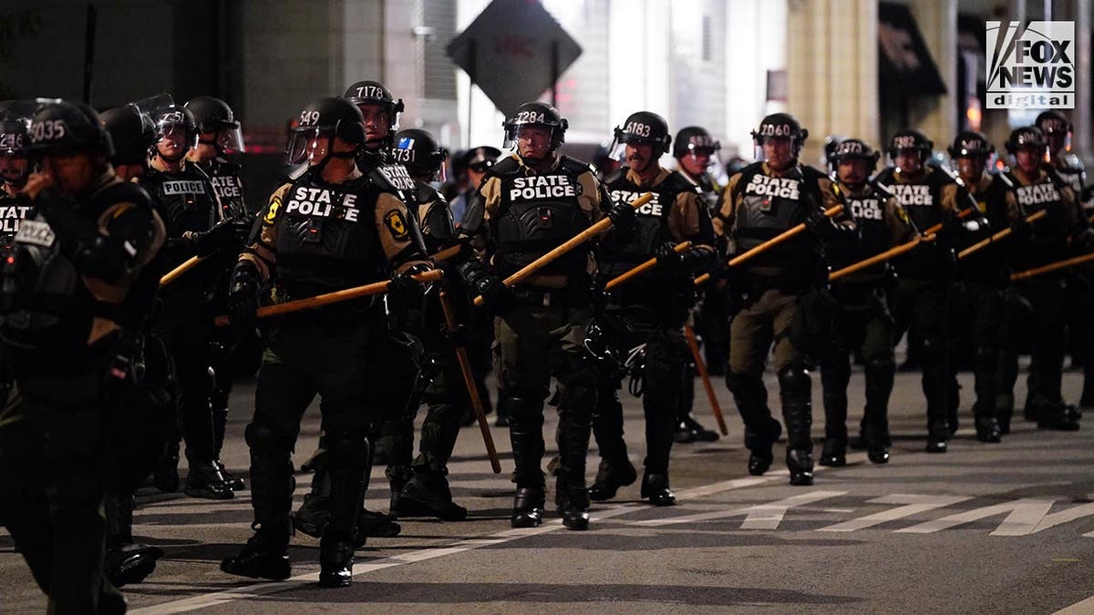 Choque policial con manifestantes pro-Hamas en Chicago