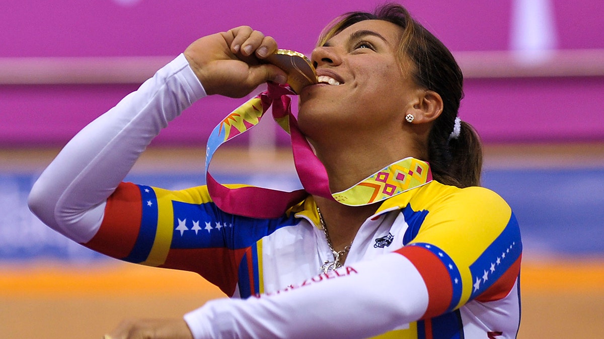 Daniela Larreal celebra el oro