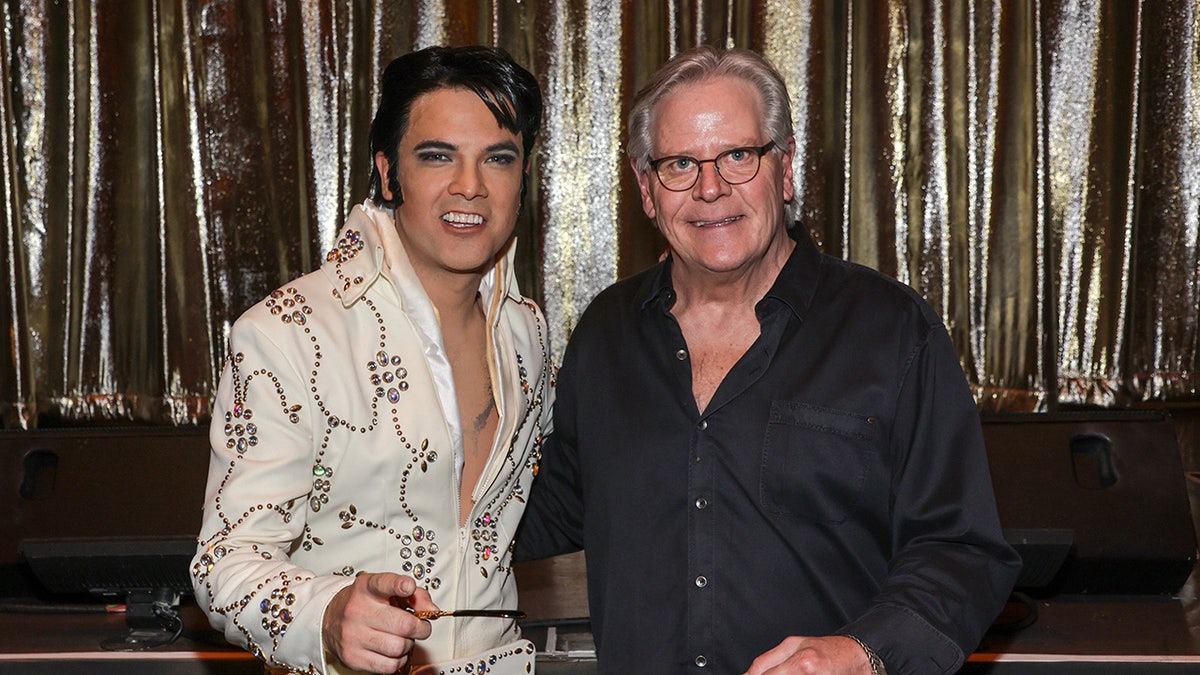 David Stanley con un imitador de Elvis