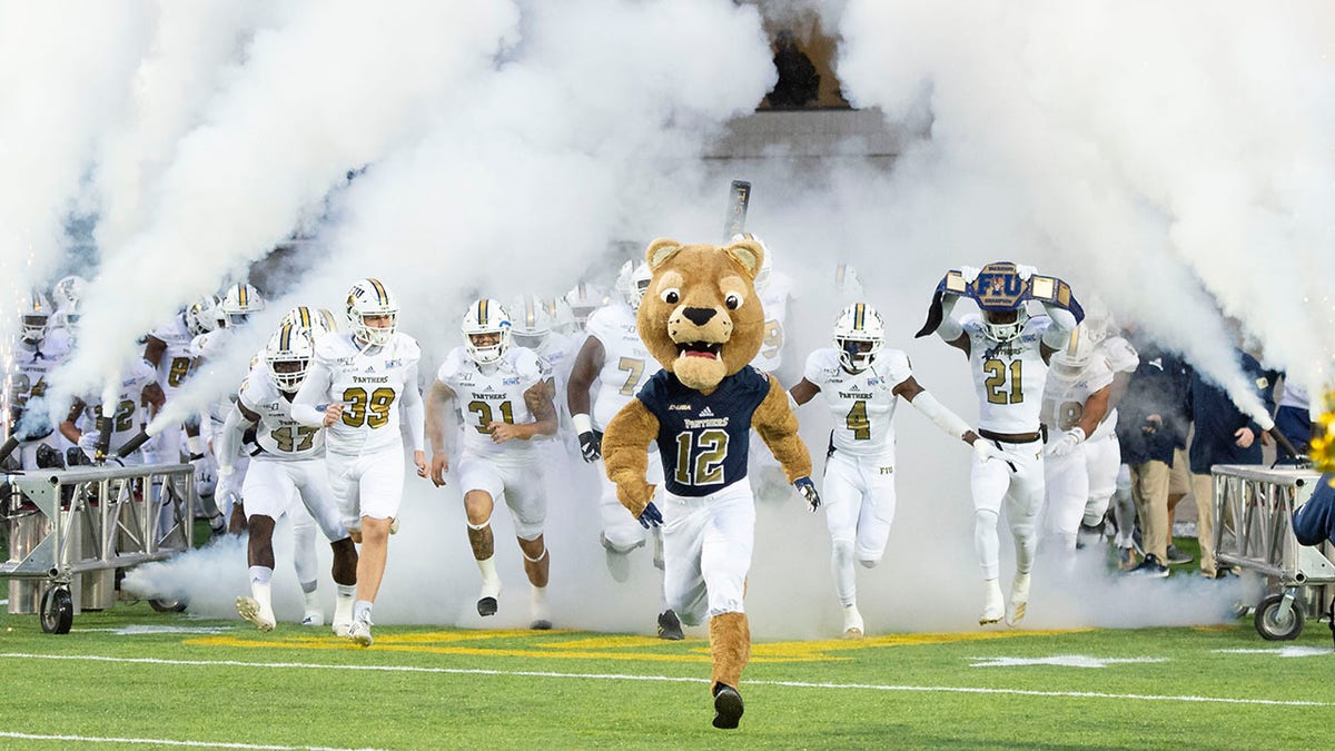 Los Panthers de FIU corren