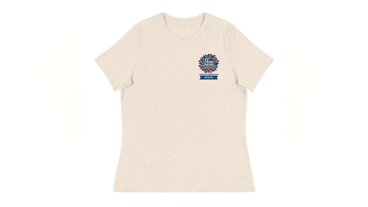 A simple Proud American Mom shirt is ideal for any day of the year.?