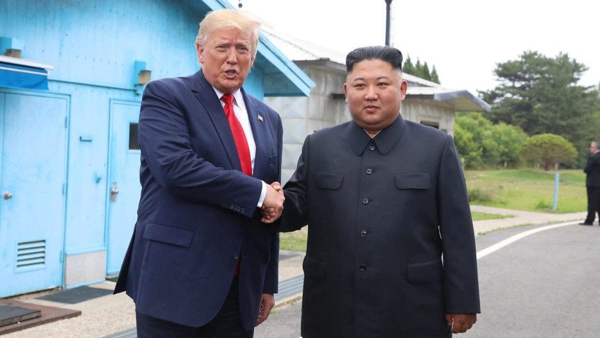 Pertemuan Trump dengan Raja Jong Un di Korea Utara