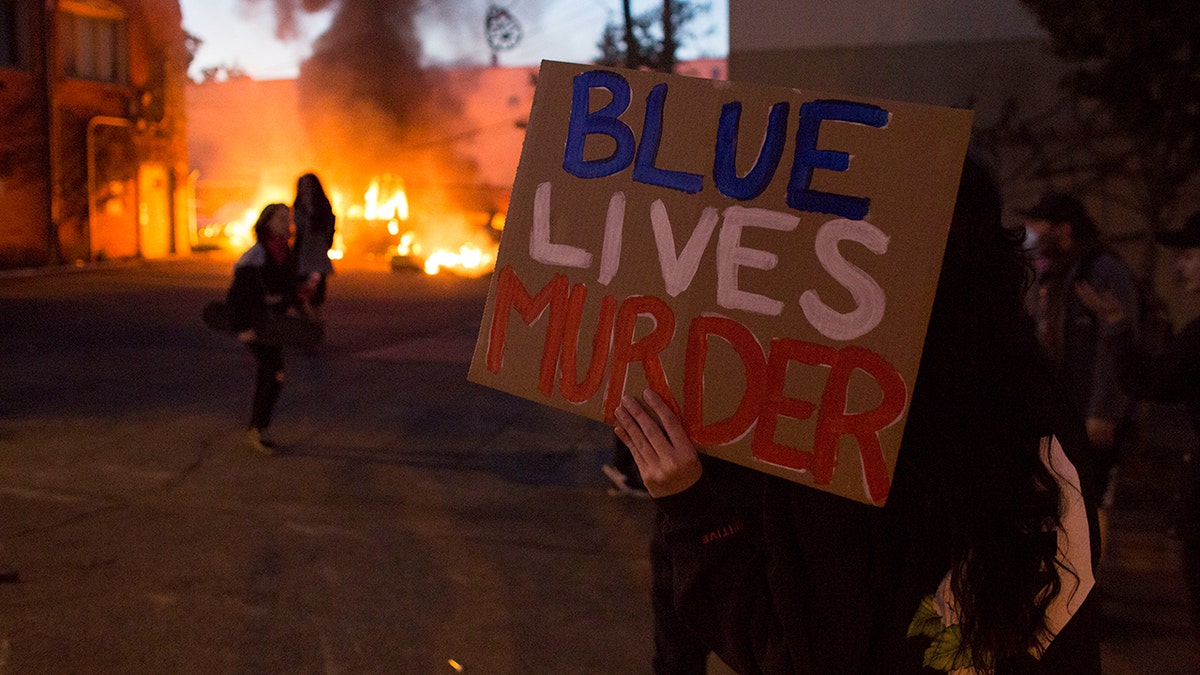 Manifestantes en Minneapolis, Minnesota El fotógrafo de Los Angeles Times, Jason Armond