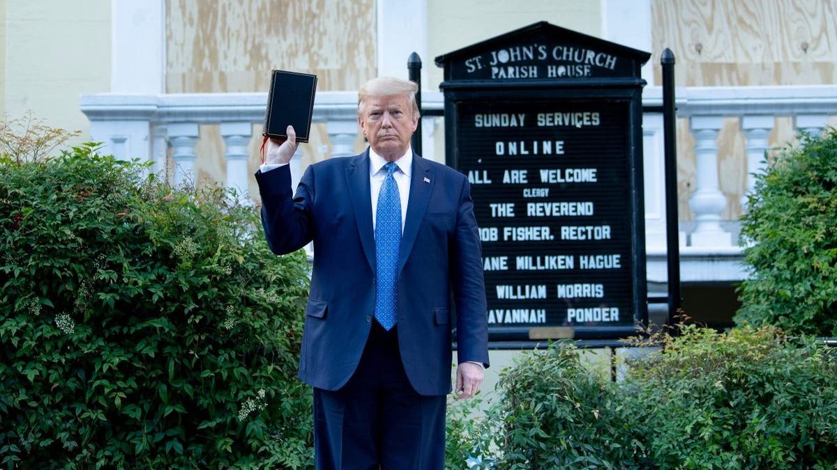 Trump St Johns CHurch Casa Blanca protestas george floyd 2020