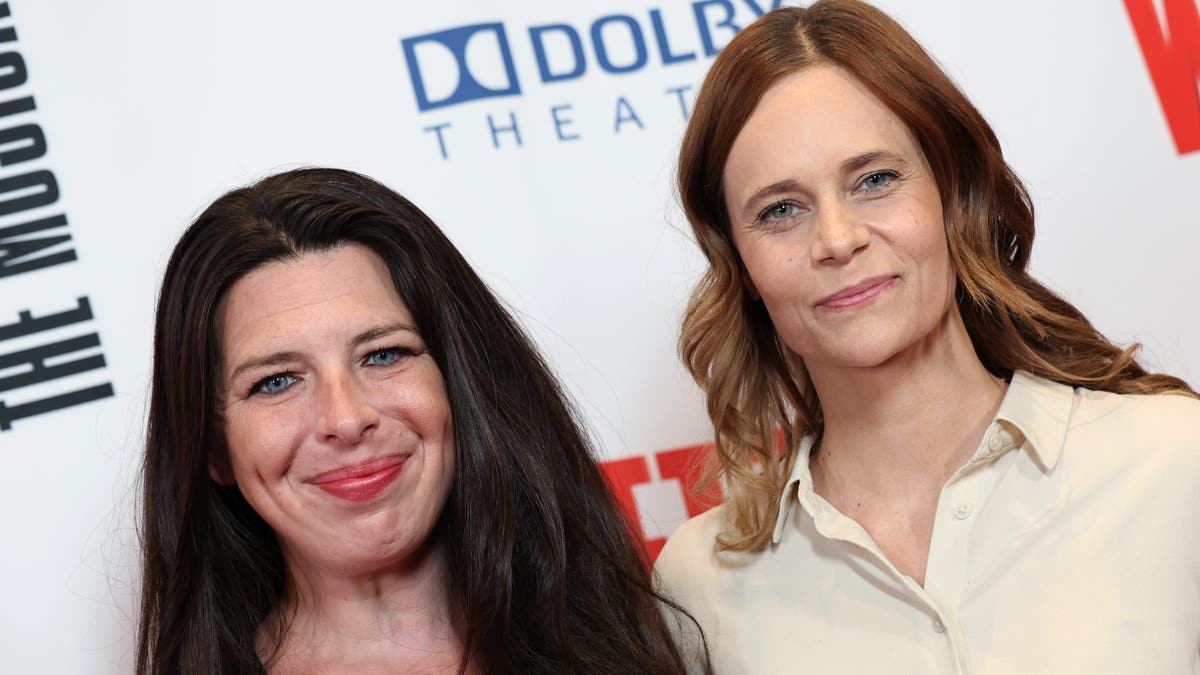 Heather Matarazzo dan istri