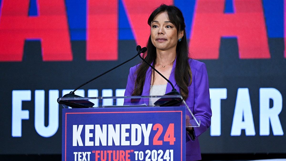 Nicole Shanahan at lectern in 2024 campaign event