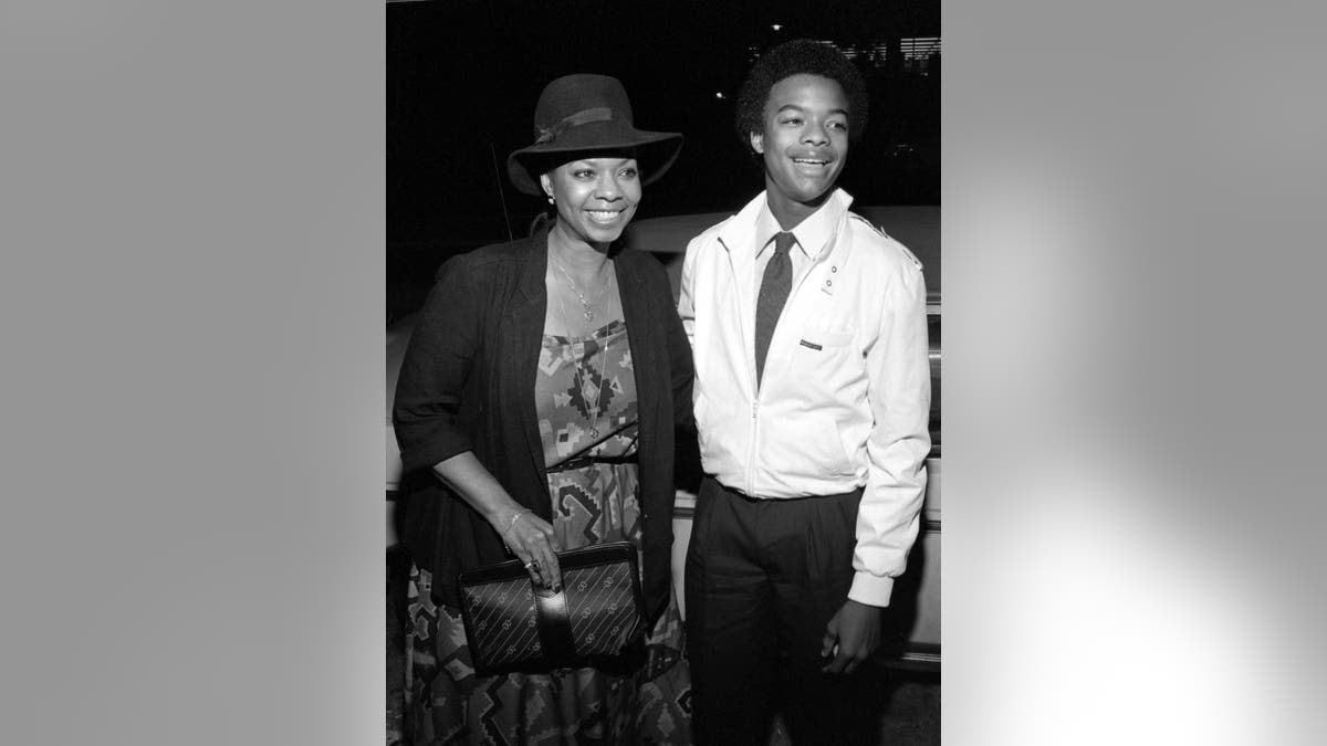 Todd Bridges dan ibu Betty