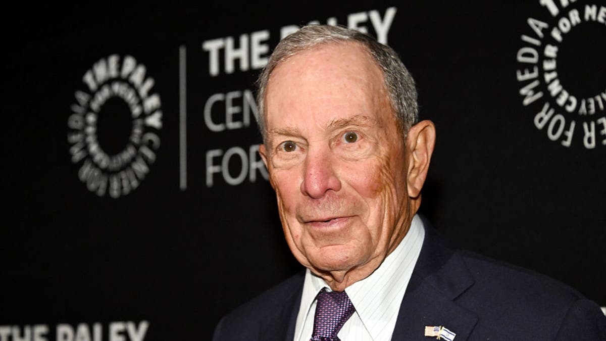 El ex alcalde de Nueva York Mike Bloomberg ha donado al menos 30 millones de dólares a los esfuerzos electorales demócratas en el ciclo de 2024.