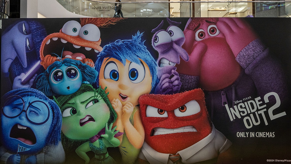 inside out 2 cartel de cine