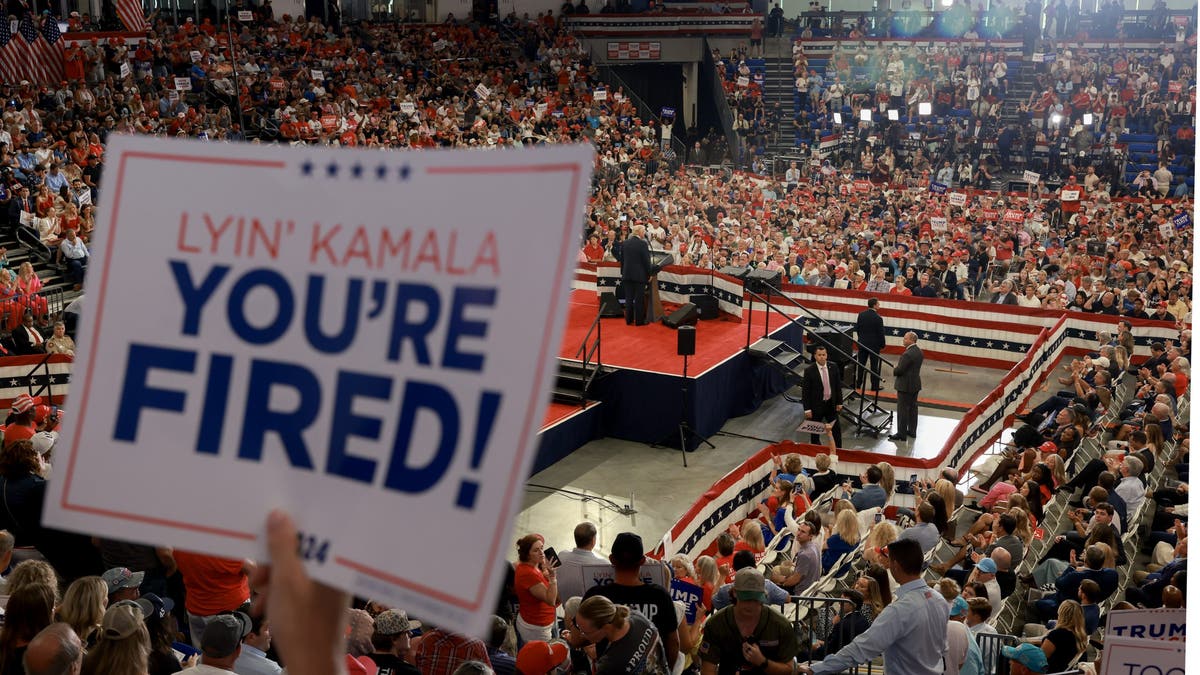 Kamala Estás despedida en un mitin de Trump