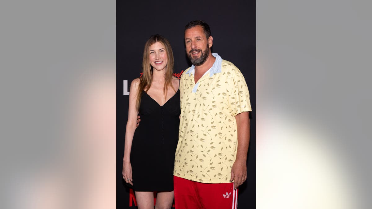 Adam Sandler y su esposa Jackie