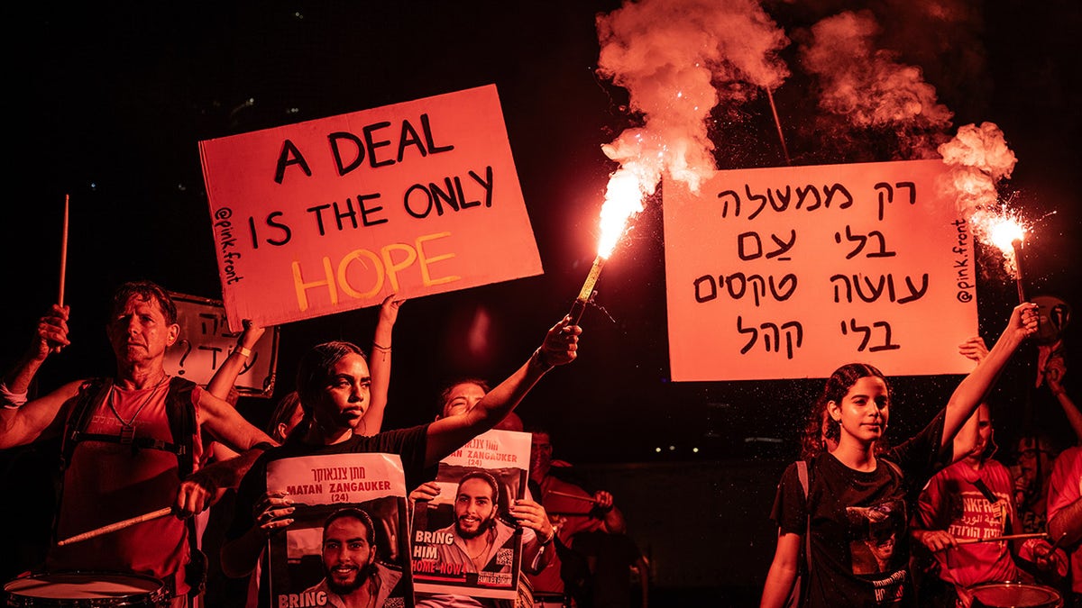 Manifestantes de Tel Aviv