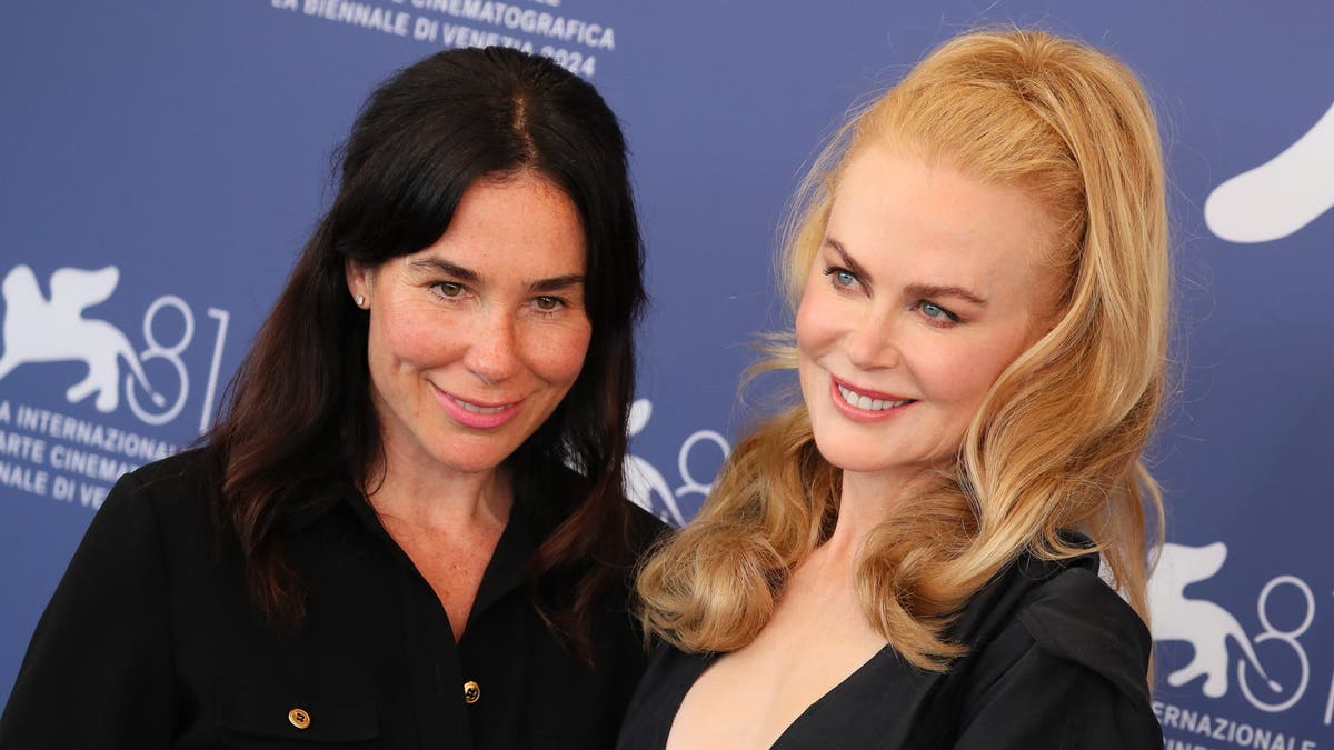 Nicole Kidman dan Halina Reijn di sesi pemotretan bayi perempuan 