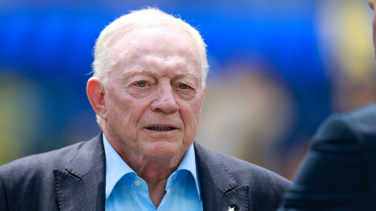 Jerry Jones en Los Ángeles