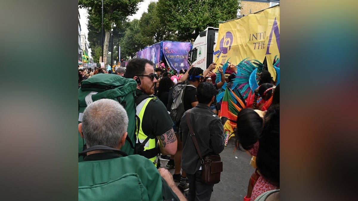 Londres-Ambulância-Serviço-Notting-Hill-Carnaval