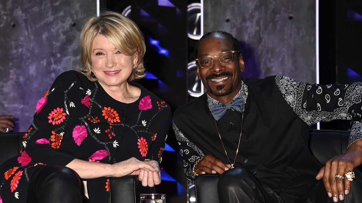 Martha Stewart y Snoop Dogg entre bastidores en el Roast de Justin Bieber