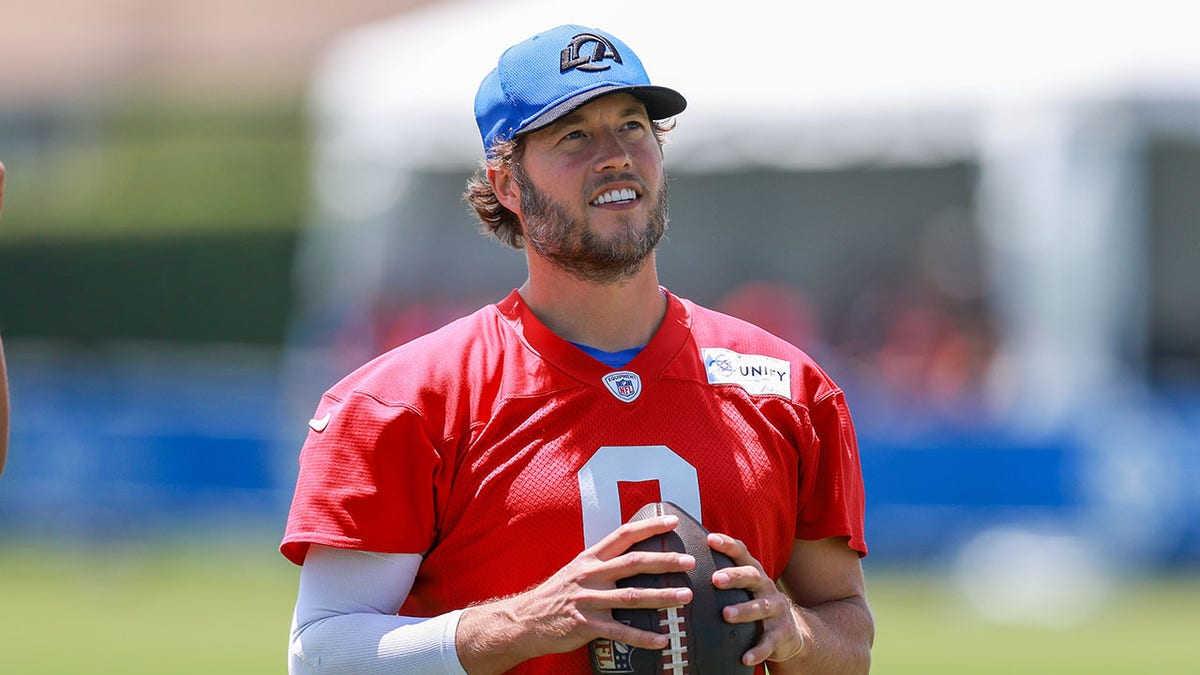 Matthew Stafford observes