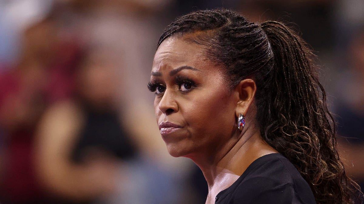 foto em close de Michelle Obama no US Open