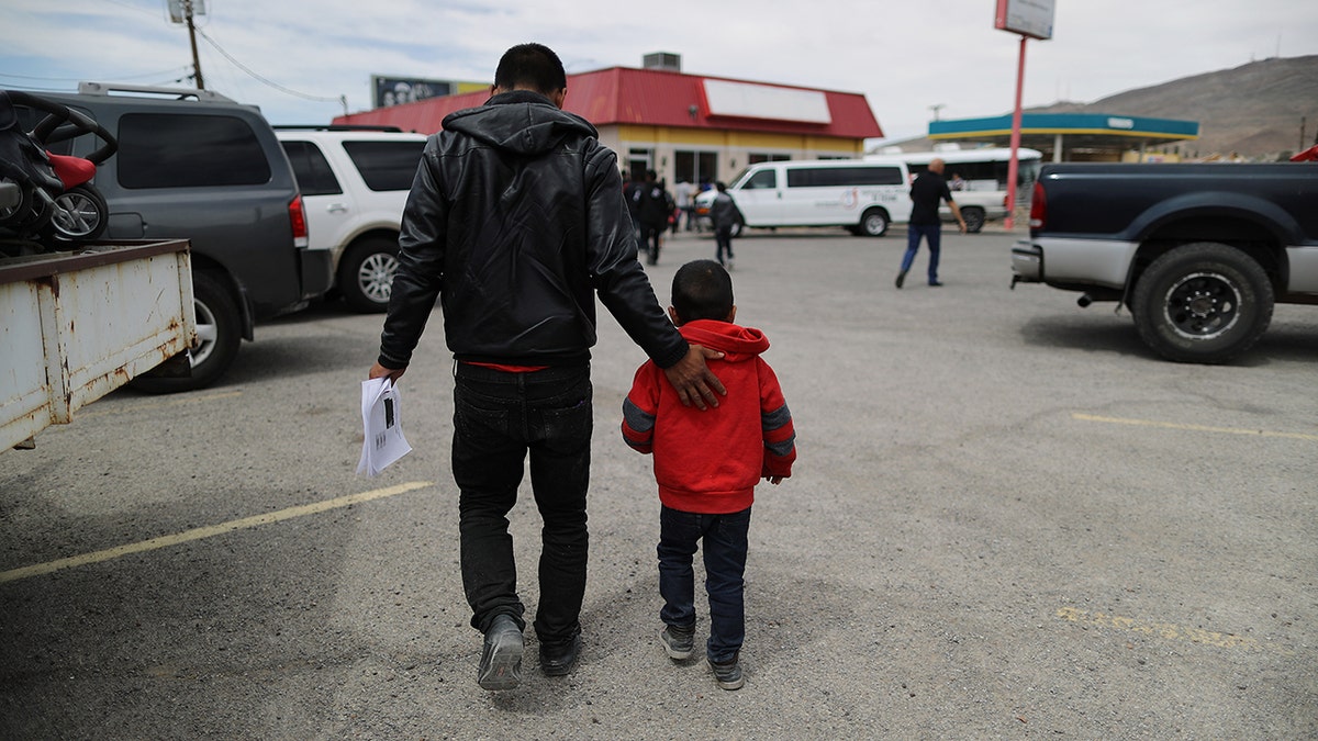 Niños migrantes en paradero desconocido por el ICE, según un informe del Inspector General