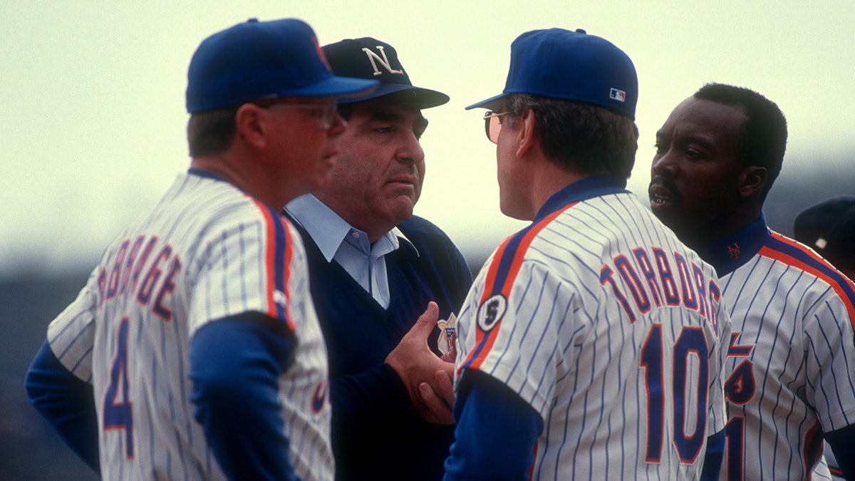 Mike Cubbage with Mets brass