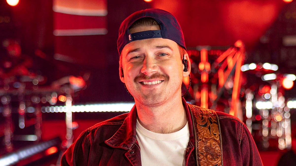 Morgan Wallen astatine  the BBMAs