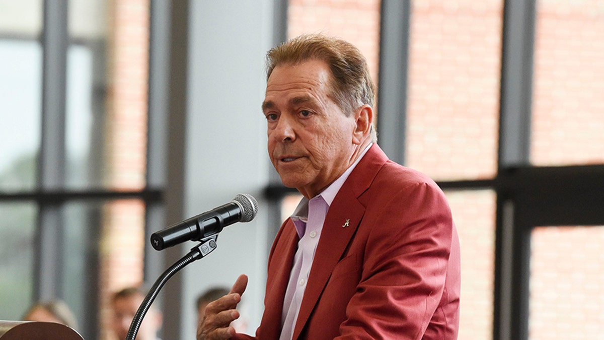 Nick Saban habla